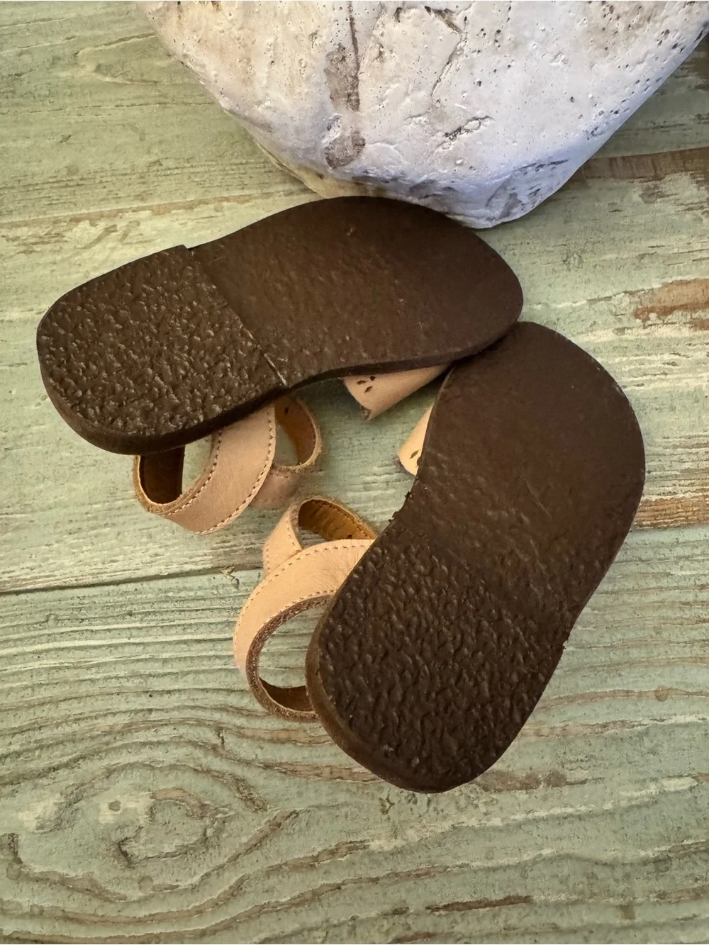 Adelisa & Co Bella Leather Scalloped Sandals